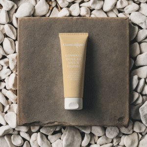 Gommage Doux au Miel & Poudre d’Amande dans un tube