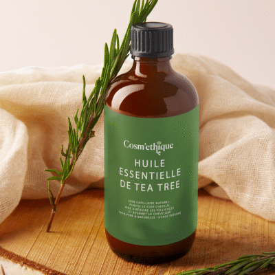 Huile Essentielle de Tea Tree (Arbre à Thé) dans une bouteille