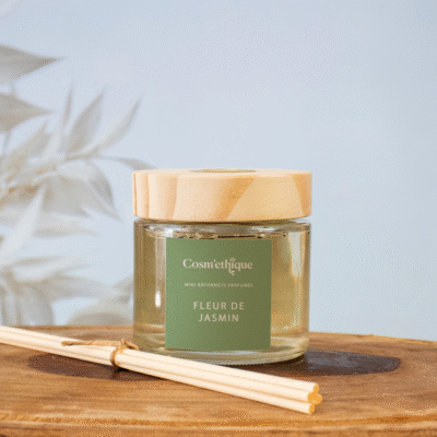 diffuseur battonet dans un pot en verre